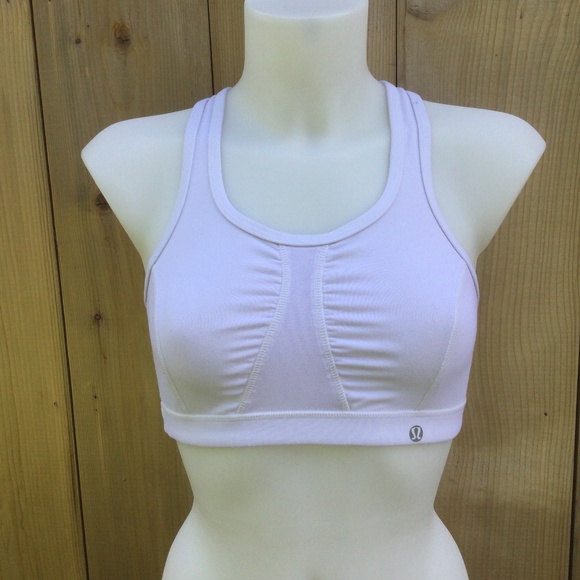 Lululemon white sports bra size M